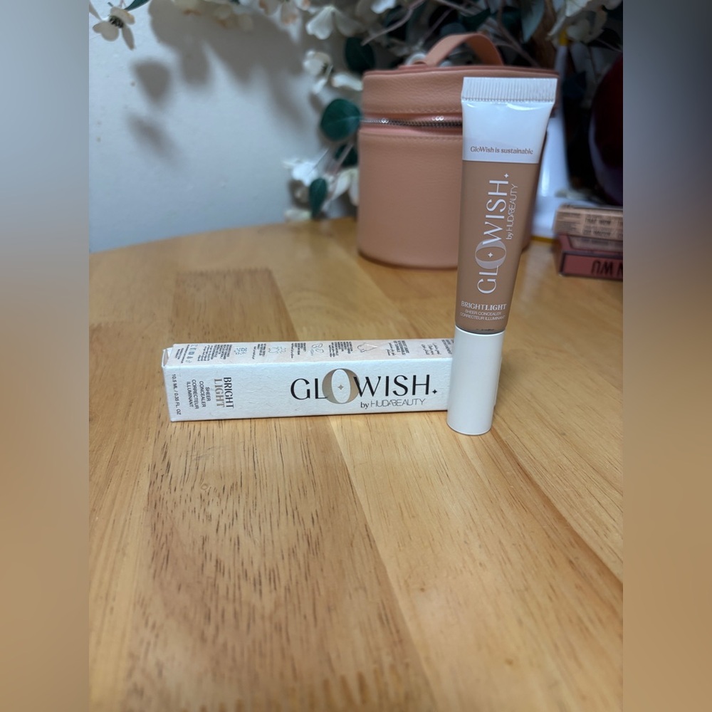 Huda Beauty Bright Light Sheer Concealer Medium 05 Full Size .35 fl oz ~ BNIB